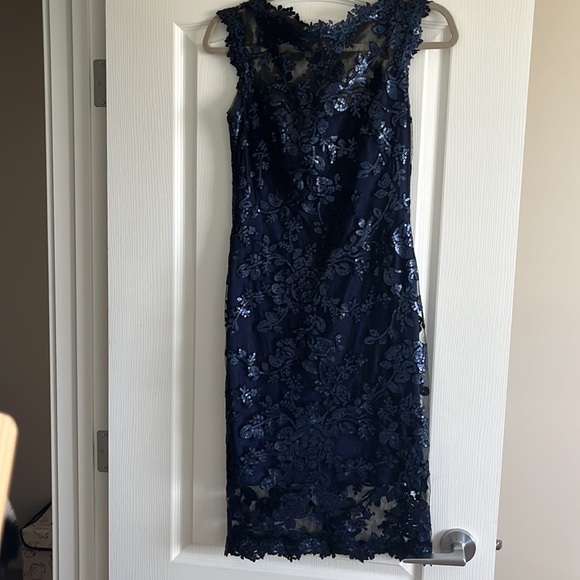 Tadashi Shoji Dess - Elegant Navy Lace Cocktail Dress - Picture 4 of 4